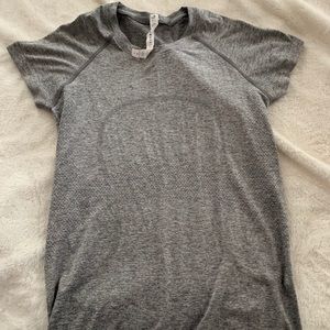 Lululemon top